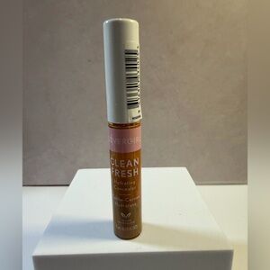 🩷5/$10 COVERGIRL Clean Fresh Hydrating Concealer - Warm Tan